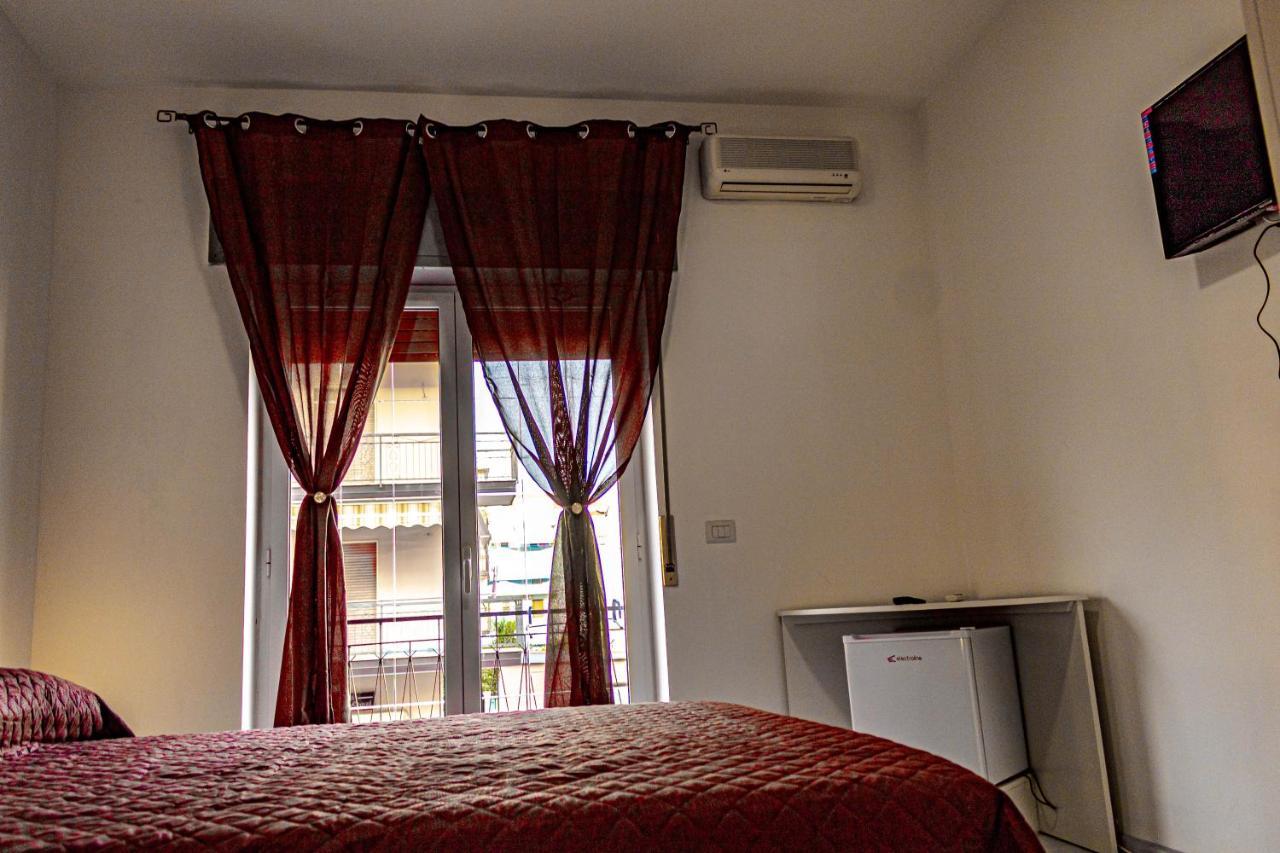Bed end Breakfast Mediterraneo Scalea Exterior foto
